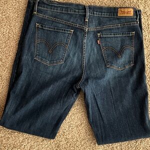 Levi's women’s 505 straight leg jeans 
8 M   29x 32
Gently used